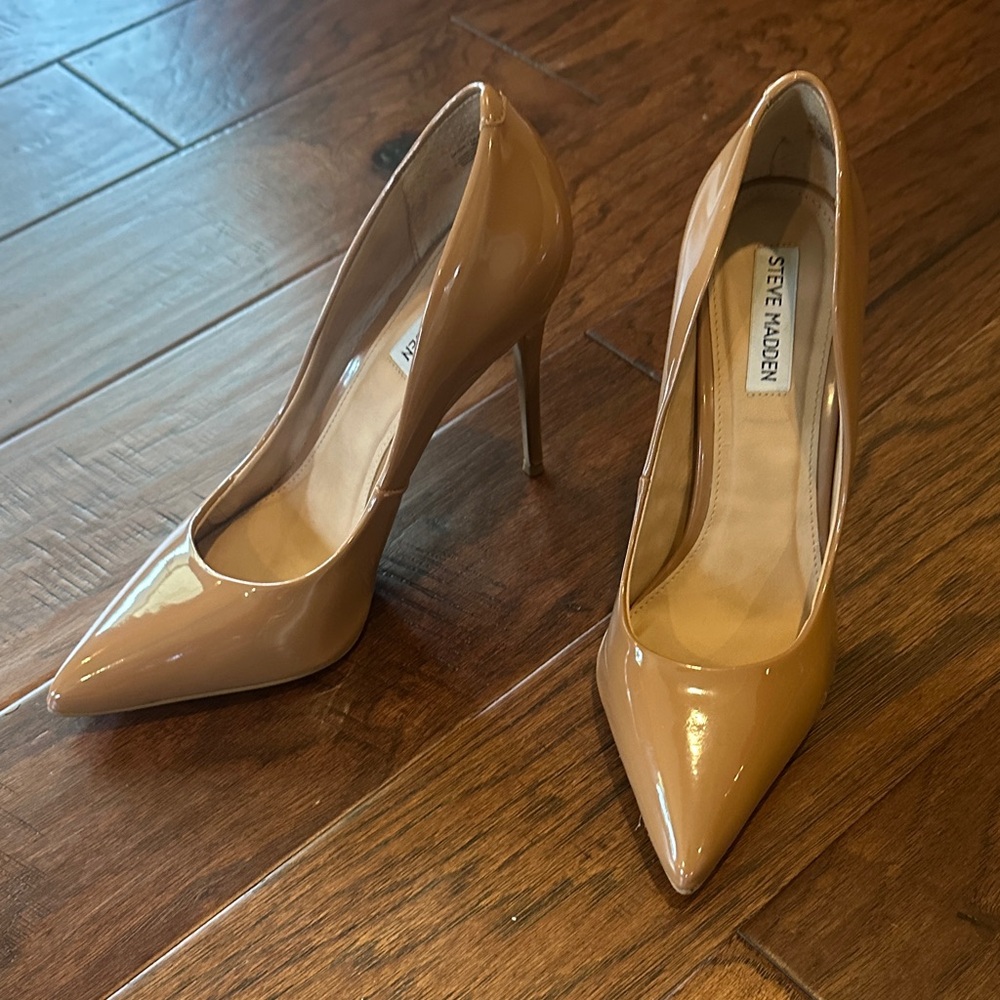 Steve Madden Tan Stiletto Heels